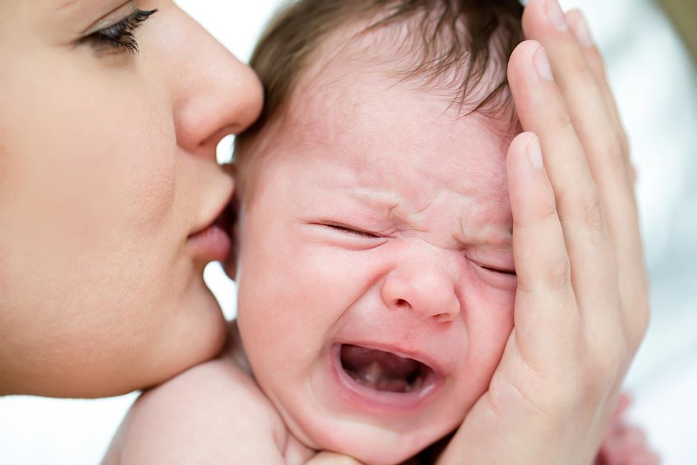 how to calm a crying baby