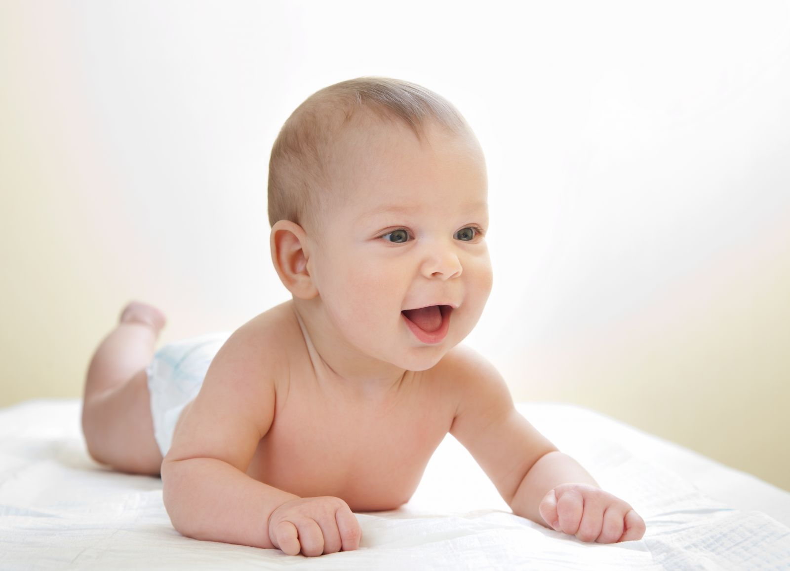 3 months baby development milestones